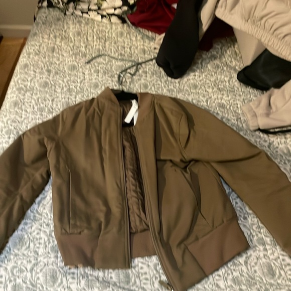 LULU LEMON size 6 - Picture 1 of 2